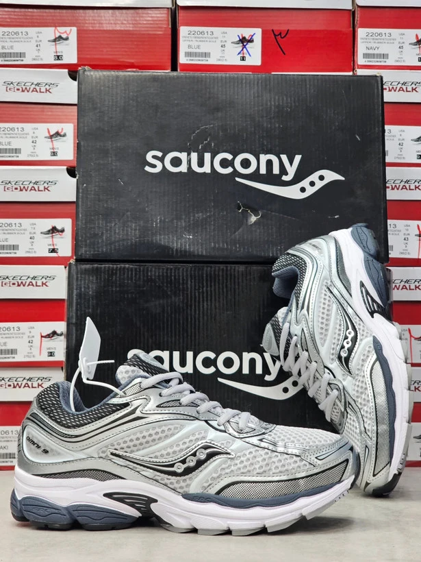 کتونی ساکونی پروگرید امنی ۹  / رانینگ و پیاده روی  / Saucony omni 9 ProGrid /  ساخت ویتنام واردتی /  سایز۴۰ الی ۴۵ /  فروش تکی و عمده /  ضمانت کیفیت کالا
