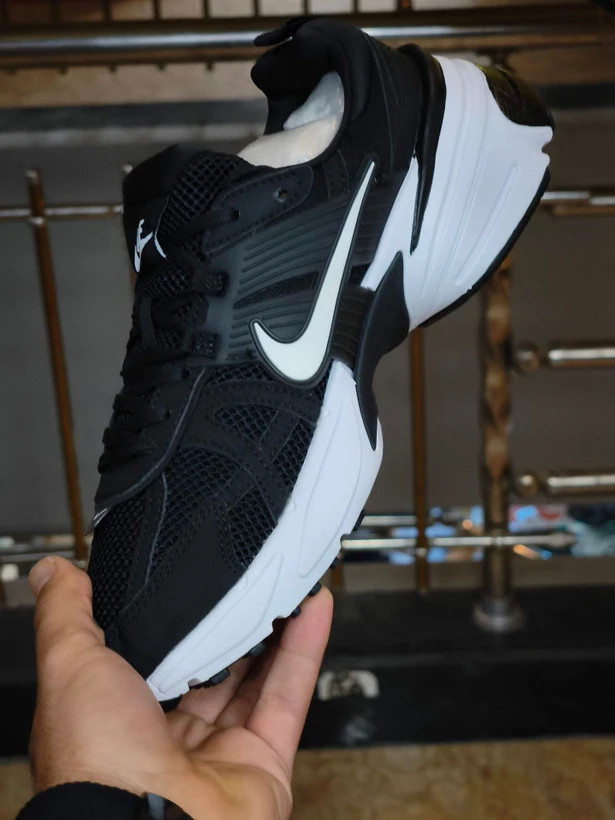 کتونی ست جذاب / نایک وی تو کی / Nike V2k Run /سایز 37الی۴۵ / ساخت ویتنام وارداتی / فروش تکی و عمده / ضمانت کیفیت کالا