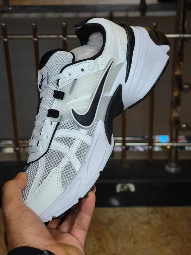 کتونی ست جذاب / نایک وی تو کی / Nike V2k Run /سایز 37الی۴۵ / ساخت ویتنام وارداتی / فروش تکی و عمده / ضمانت کیفیت کالا