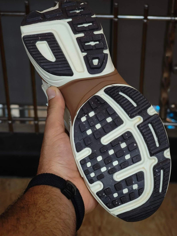 کتونی ست جذاب / نایک وی تو کی / Nike V2k Run /سایز 37الی۴۵ / ساخت ویتنام وارداتی / فروش تکی و عمده / ضمانت کیفیت کالا