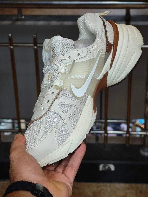 کتونی ست جذاب / نایک وی تو کی / Nike V2k Run /سایز 37الی۴۵ / ساخت ویتنام وارداتی / فروش تکی و عمده / ضمانت کیفیت کالا