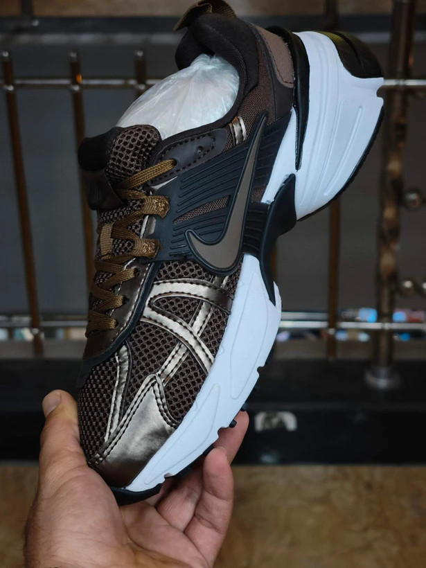 کتونی ست جذاب / نایک وی تو کی / Nike V2k Run /سایز 37الی۴۵ / ساخت ویتنام وارداتی / فروش تکی و عمده / ضمانت کیفیت کالا