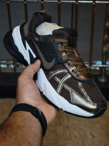 کتونی ست جذاب / نایک وی تو کی / Nike V2k Run /سایز 37الی۴۵ / ساخت ویتنام وارداتی / فروش تکی و عمده / ضمانت کیفیت کالا