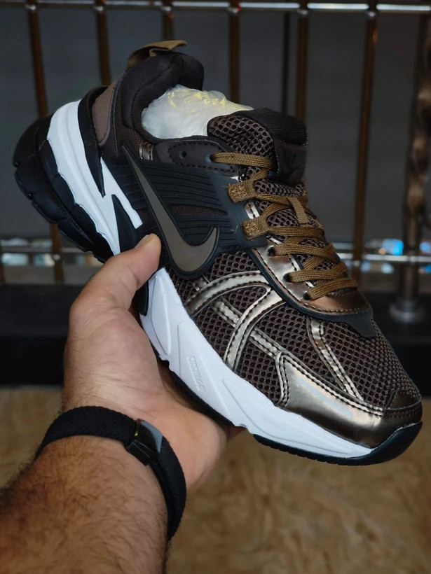 کتونی ست جذاب / نایک وی تو کی / Nike V2k Run /سایز 37الی۴۵ / ساخت ویتنام وارداتی / فروش تکی و عمده / ضمانت کیفیت کالا