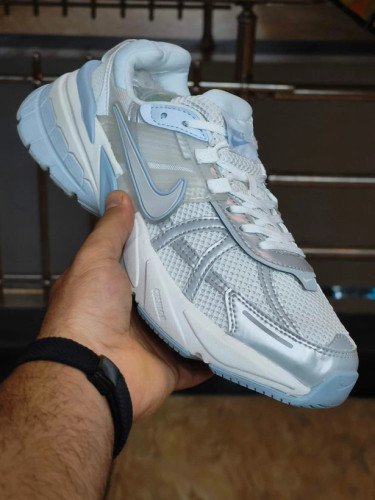 کتونی ست جذاب / نایک وی تو کی / Nike V2k Run /سایز 37الی۴۵ / ساخت ویتنام وارداتی / فروش تکی و عمده / ضمانت کیفیت کالا