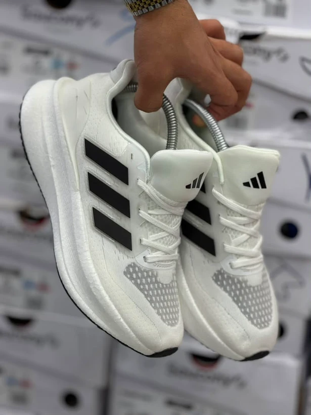 کتونی آدیداس ترکس /  TERREX Agravic GTX / ساخت ویتنام وارداتی / تریل رانینگ / سایز ۴۰ الی ۴۵  / فروش تکی و عمده / دارای ضمانت کیفیت کالا