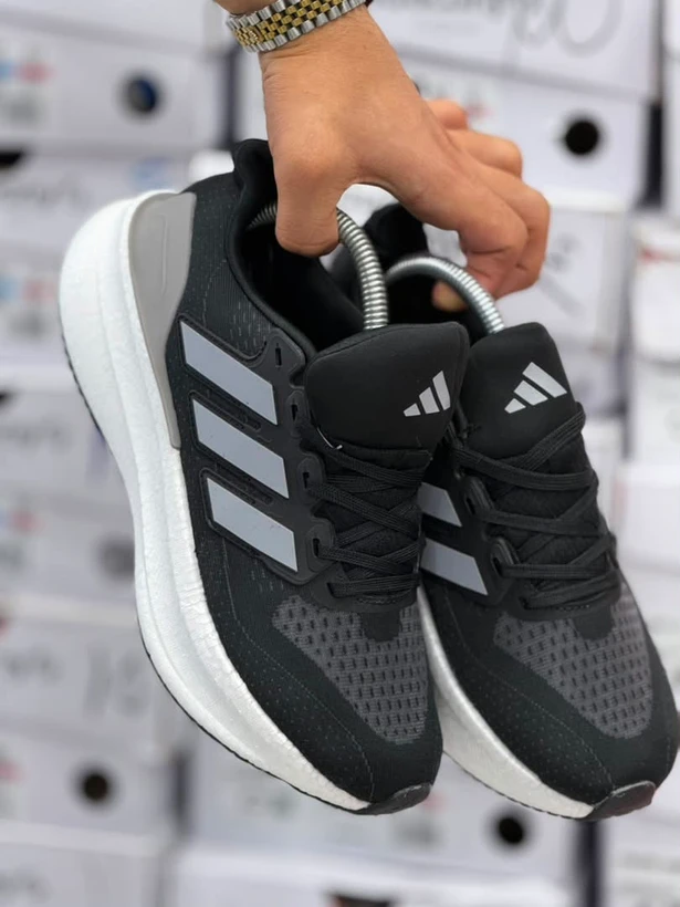 کتونی آدیداس ترکس /  TERREX Agravic GTX / ساخت ویتنام وارداتی / تریل رانینگ / سایز ۴۰ الی ۴۵  / فروش تکی و عمده / دارای ضمانت کیفیت کالا