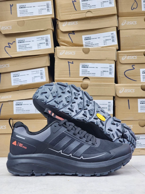 کتونی آدیداس ترکس /  TERREX Agravic GTX / ساخت ویتنام وارداتی / تریل رانینگ / سایز ۴۰ الی ۴۵  / فروش تکی و عمده / دارای ضمانت کیفیت کالا
