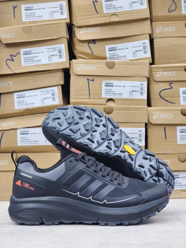 کتونی آدیداس ترکس / TERREX Agravic GTX / ساخت ویتنام وارداتی / تریل رانینگ / سایز ۴۰ الی ۴۵ / فروش تکی و عمده / دارای ضمانت کیفیت کالا