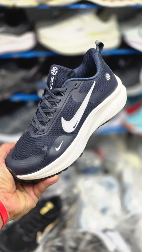 کتونی نایک ایرزوم / پیاده رویی و رانینگ / Nike Air Zoom / سایز۳۷ الی ۴۵ / ساخت ویتنام وارداتی / ضمانت کیفیت کالا / فروش تکی و عمده