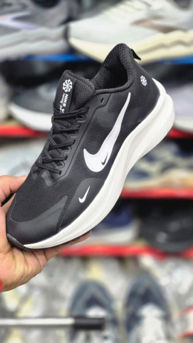 کتونی نایک ایرزوم / پیاده رویی و رانینگ / Nike Air Zoom / سایز۳۷ الی ۴۵ / ساخت ویتنام وارداتی / ضمانت کیفیت کالا / فروش تکی و عمده
