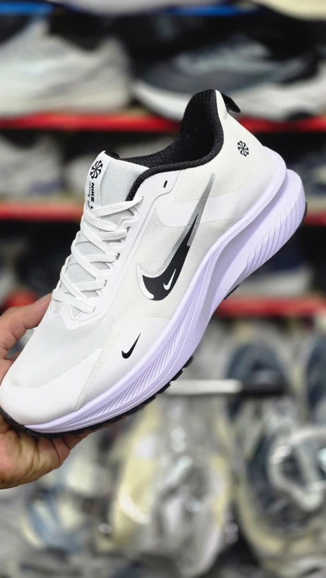 کتونی نایک ایرزوم / پیاده رویی و رانینگ / Nike Air Zoom / سایز۳۷ الی ۴۵ / ساخت ویتنام وارداتی / ضمانت کیفیت کالا / فروش تکی و عمده