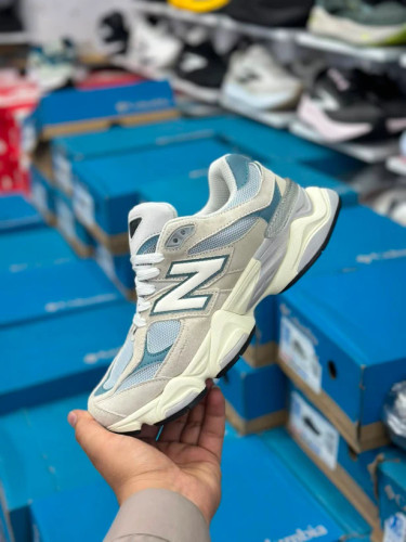 کتونی نیوبالانس ۹۰۶۰ / Newbalance 9060 / پیاده رویی و رانینگ / ساخت ویتنام وارداتی / سایز ۴۰الی ۴۵ / فروش تکی و عمده / ضمانت کیفیت کالا