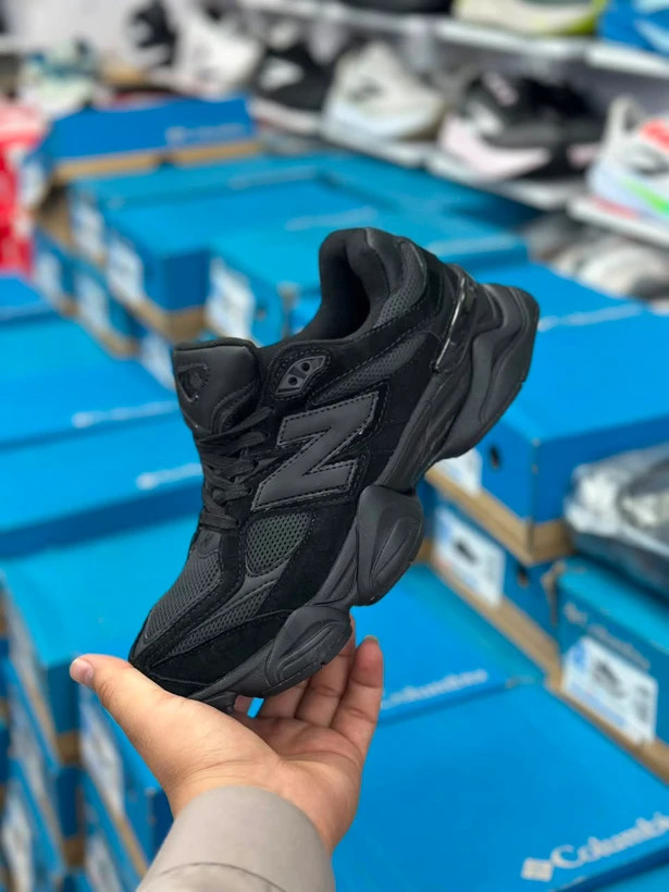 کتونی نیوبالانس ۹۰۶۰ / Newbalance 9060 / پیاده رویی و رانینگ / ساخت ویتنام وارداتی / سایز ۴۰الی ۴۵ / فروش تکی و عمده / ضمانت کیفیت کالا