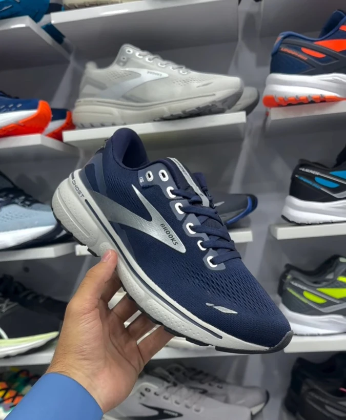 کتونی بروکس گاست ۱۵ / Brooks Ghost 15 / سایز ۳۷ الی ۴۵ / ساخت ویتنام وارداتی /  ضمانت کیفیت کالا / فروش تکی و عمده