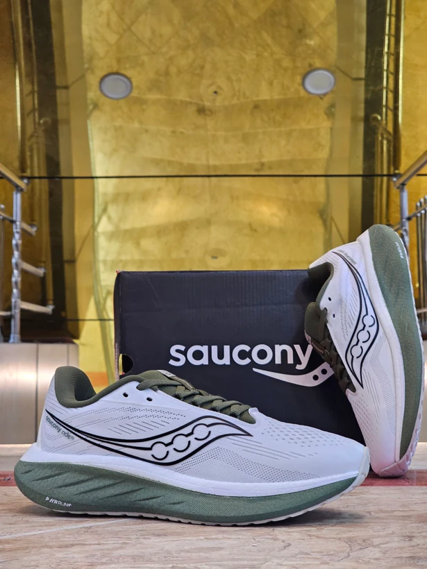 کتونی رانینگ ساکونی راید ۱۸ / Saucony Ride 18 / ضمانت کیفیت کالا / ساخت ویتنام وارداتی / فروش تکی و عمده / سایز۴۰ الی ۴۵