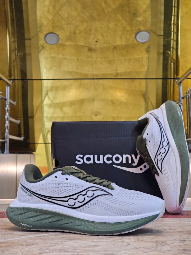 کتونی رانینگ ساکونی راید ۱۸ / Saucony Ride 18 / ضمانت کیفیت کالا / ساخت ویتنام وارداتی / فروش تکی و عمده / سایز۴۰ الی ۴۵