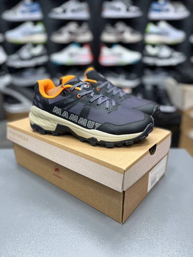 کتونی طبیعتگردی /ماموت ضد آب / Mammut Sertig II Low GTX GORE-TEX / ساخت ویتنام وارداتی / سایز ۴۰ الی ۴۵ / فروش تکی و عمده / ضمانت کیفیت کالا