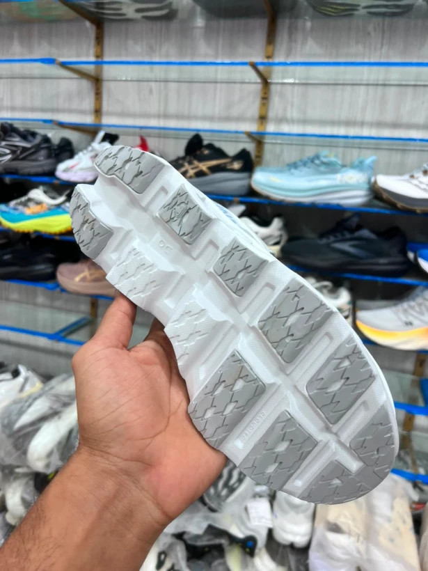 کتونی کیوسی آنرانینگ / QC On M Cloudultra 3 / با فوم Helion HF | دوام و راحتی در تمام طول مسیر / سایز۴۰ الی ۴۵ / ساخت ویتنام وارداتی / فروش تکی و عمده ضمانت کیفیت کالا