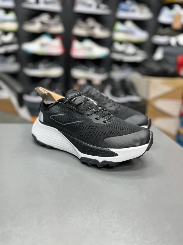 کتونی رانینگ نورث فیس آلتامسا ۵۰۰ /  North Face Altamesa 500 / ساخت ویتنام وارداتی /  سایز ۴۰ الی ۴۵ / ضمانت کیفیت کالا /  فروش تکی و عمده