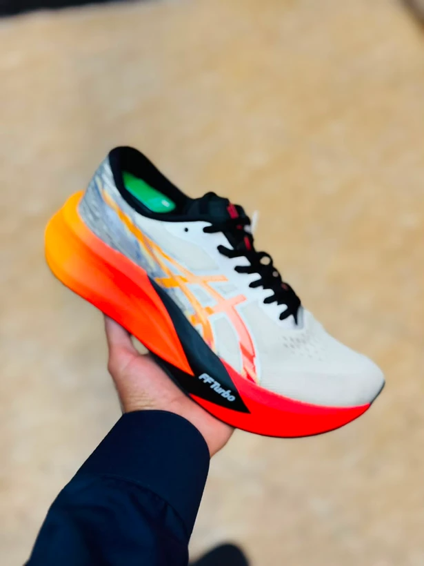 کتونی اسیکس مجیک اسپید ASICS Magic Speed ۴  / 4 /  ساخت ویتنام وارداتی / سایز40 الی۴۵ / فروش تکی و عمده / ضمانت کیفیت کالا