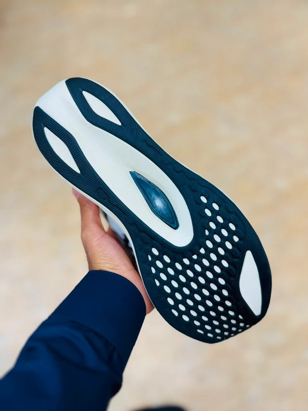 کتونی اسیکس مجیک اسپید ASICS Magic Speed ۴ / 4 / ساخت ویتنام وارداتی / سایز40 الی۴۵ / فروش تکی و عمده / ضمانت کیفیت کالا