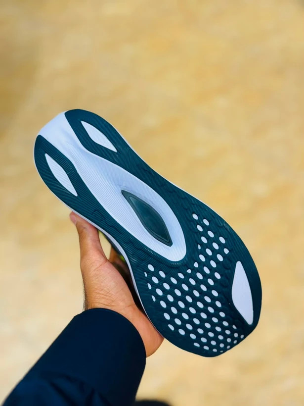 کتونی اسیکس مجیک اسپید ASICS Magic Speed ۴ / 4 / ساخت ویتنام وارداتی / سایز40 الی۴۵ / فروش تکی و عمده / ضمانت کیفیت کالا