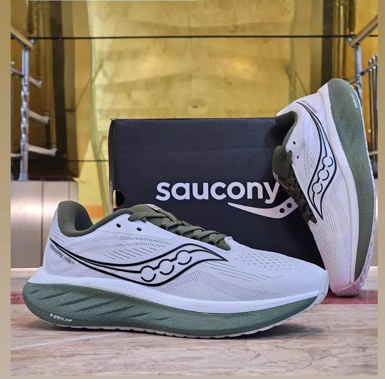کتونی رانینگ ساکونی راید ۱۸ / Saucony Ride 18 / ضمانت کیفیت کالا / ساخت ویتنام وارداتی / فروش تکی و عمده / سایز۴۰ الی ۴۵