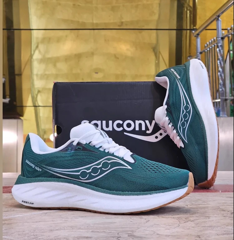 کتونی رانینگ ساکونی راید ۱۸ / Saucony Ride 18 / ضمانت کیفیت کالا / ساخت ویتنام وارداتی / فروش تکی و عمده / سایز۴۰ الی ۴۵