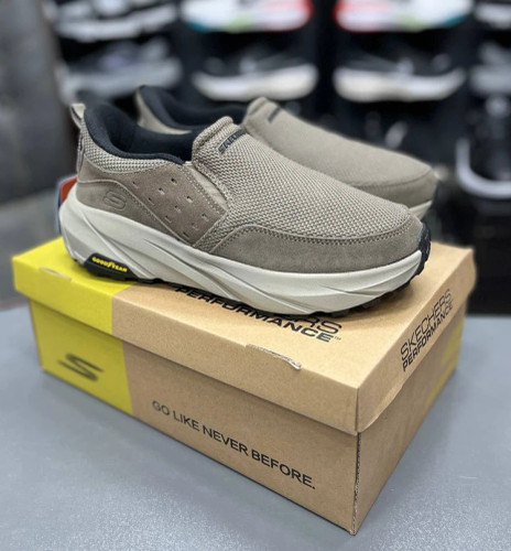 کتونی مسترکوالیتی اسکیچرز / Skechers Goodyear / ساخت ویتنام وارداتی / سایز 40 الی 45 / بالاترین کیفیت درجه ۱/ضمانت کیفیت کالا/فروش تکی و عمده