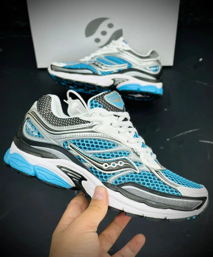 کتونی ساکونی پروگرید امنی ۹ / رانینگ و پیاده روی / Saucony omni 9 ProGrid / ساخت ویتنام واردتی / سایز۴۰ الی ۴۵ / فروش تکی و عمده / ضمانت کیفیت کالا
