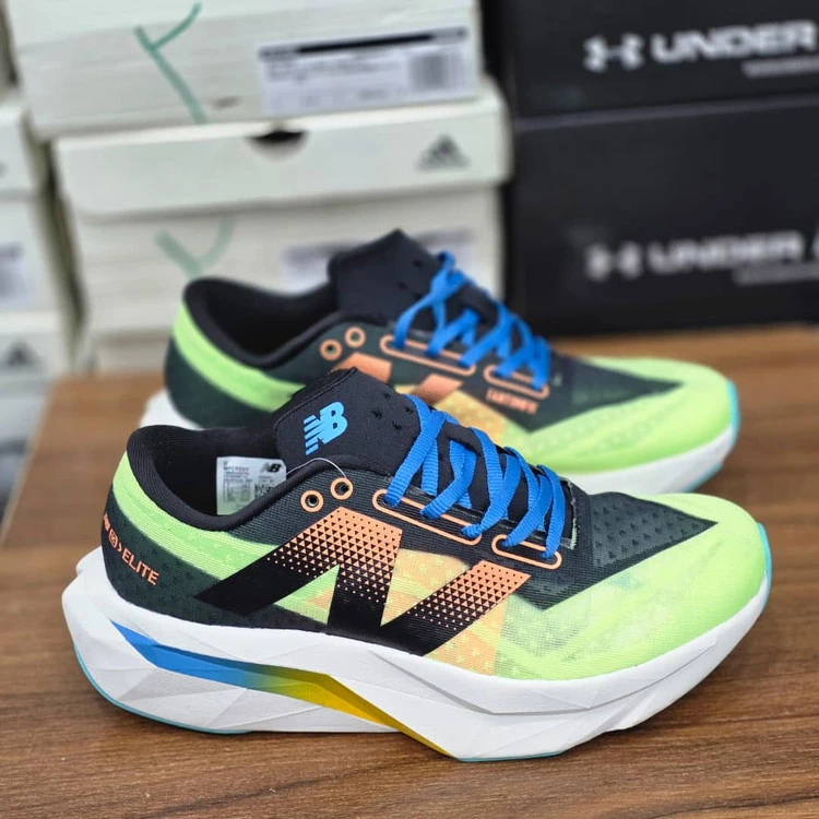 کتونی نیوبالانس الیت وی ۴ / New Balance FuelCell SuperComp Elite v3 /  ساخت ویتنام وارداتی /  سایز ۴۰ الی۴۵ / فروش تکی و عمده /  پایین ترین قیمت بالاترین کیفیت