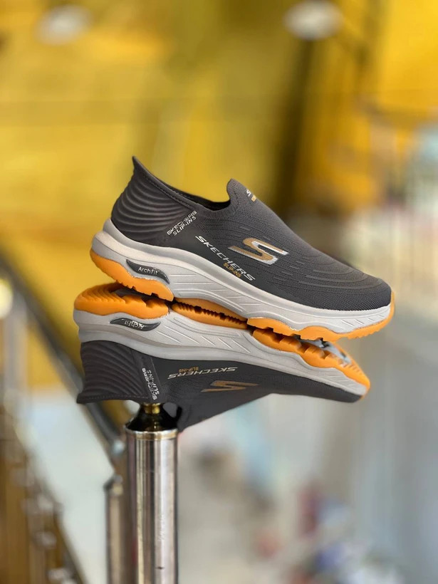 کتونی اسکیچرز اسلیپ Skechers Slip-insمسترکوالیتی درجه ۱ طبی و بدون بند سایز۴۰ الی ۴۵ ساخت ویتنام وارداتی فروش تکی و عمده/ضمانت کیفیت کالا