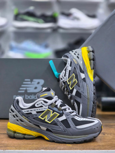 نیوبالانس ۱۹۰۶ / New balance 1906 / ساخت ویتنام وارداتی / سایز ۳۸ الی ۴۵ / فروش تکی و عمده / ضمانت کیفیت کالا