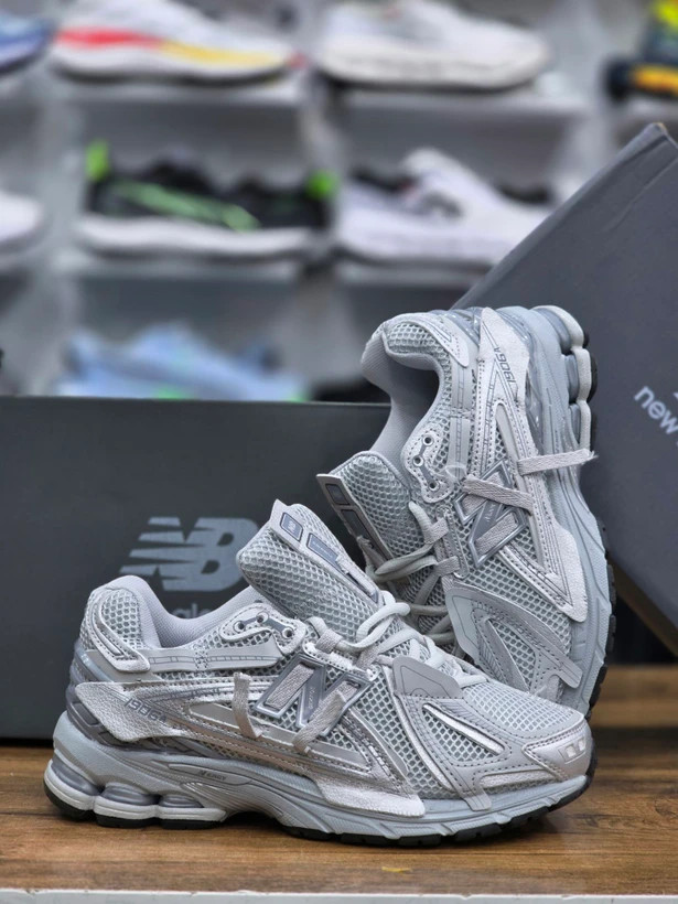نیوبالانس ۱۹۰۶ / New balance 1906 / ساخت ویتنام وارداتی / سایز ۳۸ الی ۴۵ / فروش تکی و عمده / ضمانت کیفیت کالا