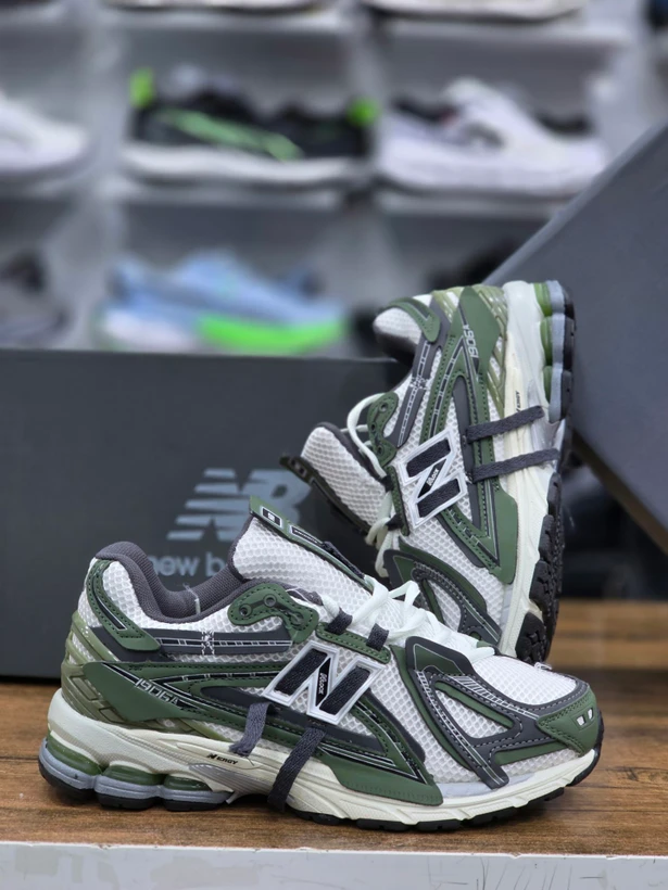 نیوبالانس ۱۹۰۶ / New balance 1906 / ساخت ویتنام وارداتی / سایز ۳۸ الی ۴۵ / فروش تکی و عمده / ضمانت کیفیت کالا
