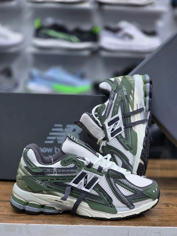 نیوبالانس ۱۹۰۶ / New balance 1906 / ساخت ویتنام وارداتی / سایز ۳۸ الی ۴۵ / فروش تکی و عمده / ضمانت کیفیت کالا