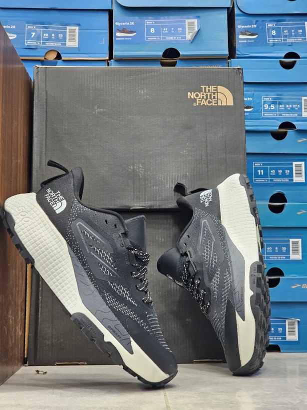 کتونی رانینگ نورث فیس آلتامسا ۵۰۰ /  North Face Altamesa 500 / ساخت ویتنام وارداتی /  سایز ۴۰ الی ۴۵ / ضمانت کیفیت کالا /  فروش تکی و عمده