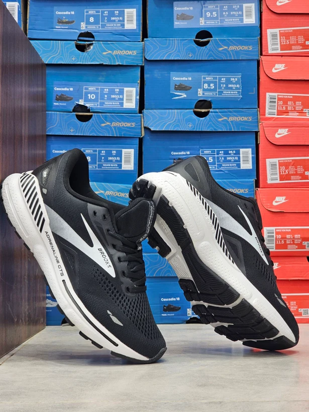 کتونی رانینگ بروکس آدرنالین۲۳ مسترکوالیتی/Brooks Adrenaline۲۳/ساخت ویتنام وارداتی/سایز۴۰ الی ۴۵/ فروش تکی و عمده/ضمانت کیفیت کالا