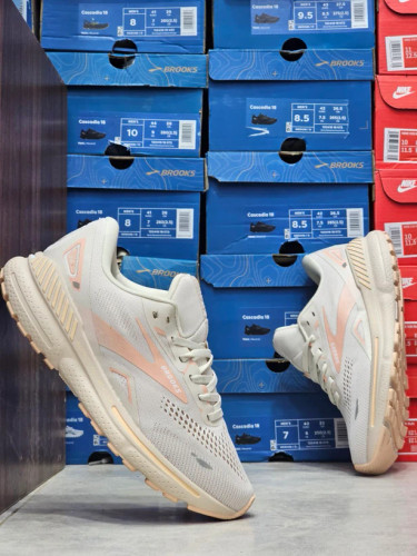 کتونی رانینگ بروکس آدرنالین۲۳ مسترکوالیتی/Brooks Adrenaline۲۳/ساخت ویتنام وارداتی/سایز۴۰ الی ۴۵/ فروش تکی و عمده/ضمانت کیفیت کالا
