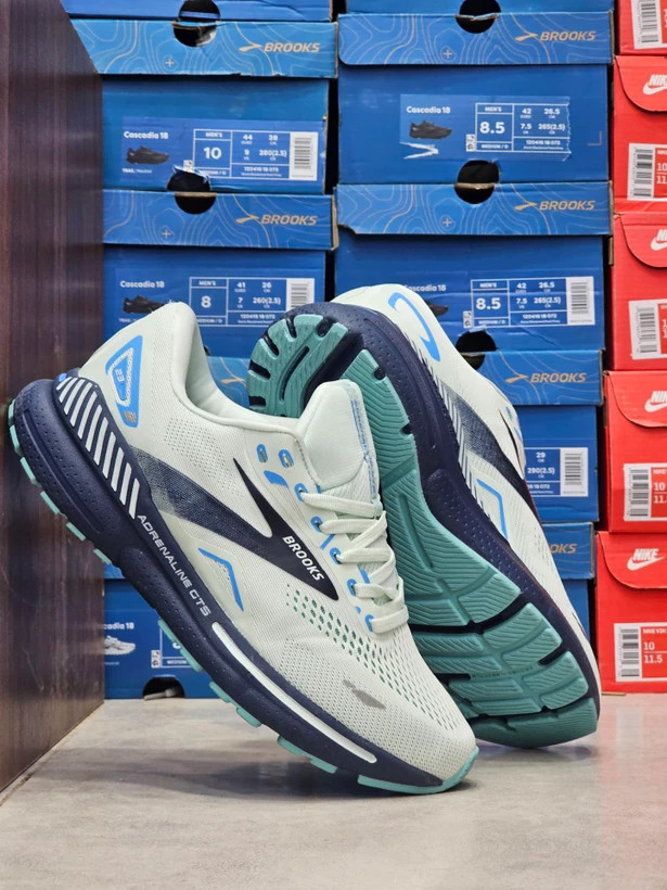 کتونی رانینگ بروکس آدرنالین۲۳ مسترکوالیتی/Brooks Adrenaline۲۳/ساخت ویتنام وارداتی/سایز۴۰ الی ۴۵/ فروش تکی و عمده/ضمانت کیفیت کالا