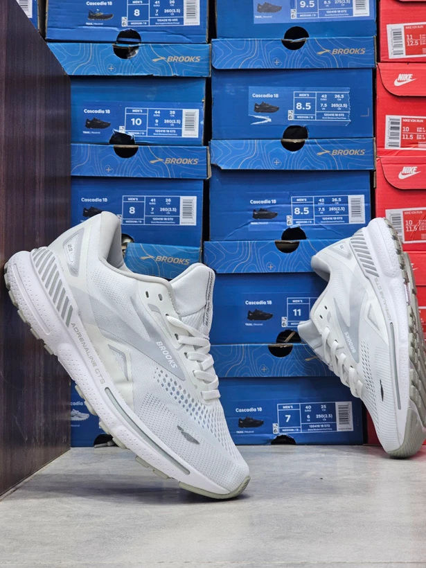 کتونی رانینگ بروکس آدرنالین۲۳ مسترکوالیتی/Brooks Adrenaline۲۳/ساخت ویتنام وارداتی/سایز۴۰ الی ۴۵/ فروش تکی و عمده/ضمانت کیفیت کالا