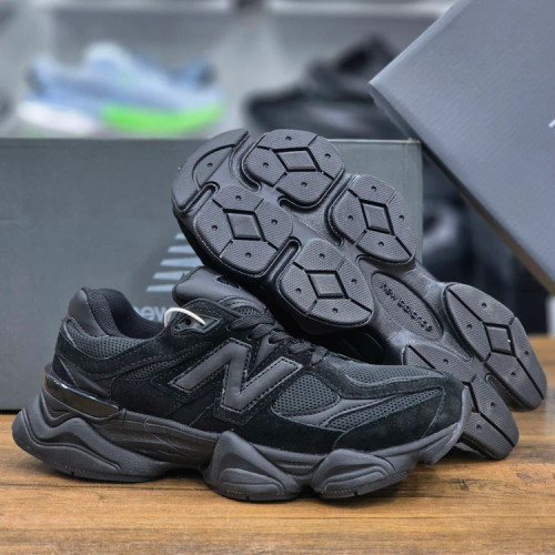 کتونی نیوبالانس ۹۰۶۰ / Newbalance 9060 / پیاده رویی و رانینگ / ساخت ویتنام وارداتی / سایز ۴۰الی ۴۵ / فروش تکی و عمده / ضمانت کیفیت کالا