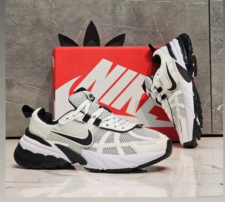 کتونی ست جذاب / نایک وی تو کی / Nike V2k Run /سایز 37الی۴۵ / ساخت ویتنام وارداتی / فروش تکی و عمده / ضمانت کیفیت کالا