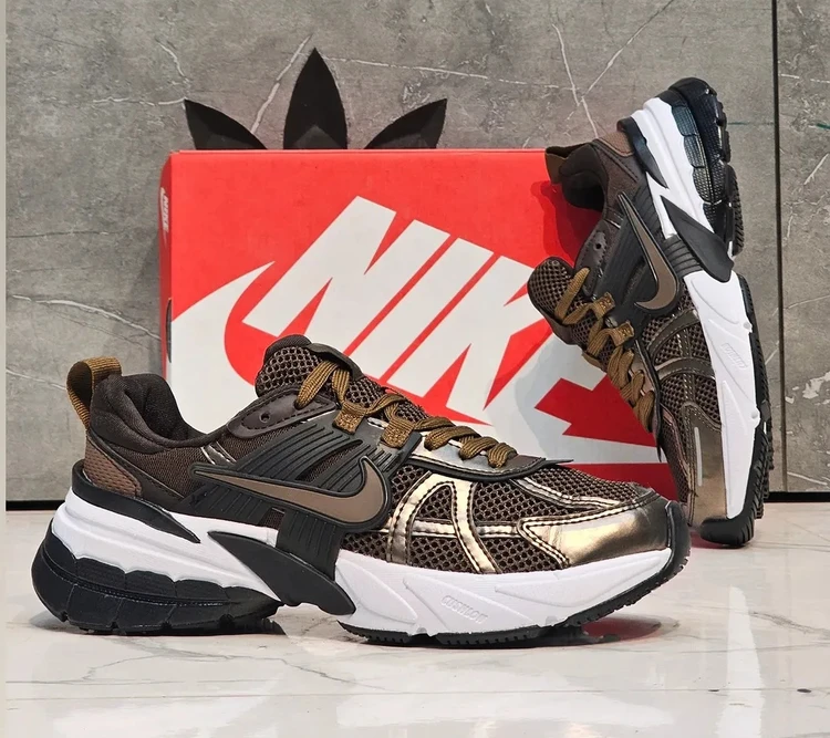 کتونی ست جذاب /  نایک وی تو کی /  Nike V2k Run /سایز 37الی۴۵ / ساخت ویتنام وارداتی /  فروش تکی و عمده / ضمانت کیفیت کالا