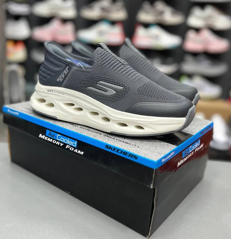 کتونی اسکیچرز اسلیپ اینزگو والک/Skechers GOwalk Slip-ins/ساخت ویتنام وارداتی فروش عمده و تک/سایز ۴۰ تا۴۵ ضمانت کیفیت کالا