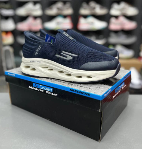 کتونی اسکیچرز اسلیپ اینزگو والک/Skechers GOwalk Slip-ins/ساخت ویتنام وارداتی فروش عمده و تک/سایز ۴۰ تا۴۵ ضمانت کیفیت کالا