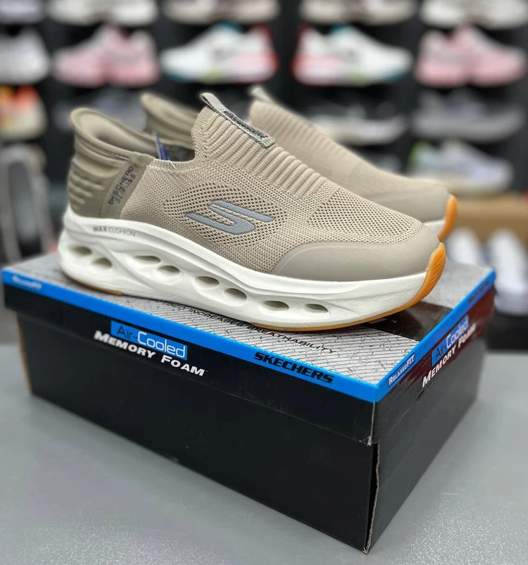 کتونی اسکیچرز اسلیپ اینزگو والک/Skechers GOwalk Slip-ins/ساخت ویتنام وارداتی فروش عمده و تک/سایز ۴۰ تا۴۵ ضمانت کیفیت کالا