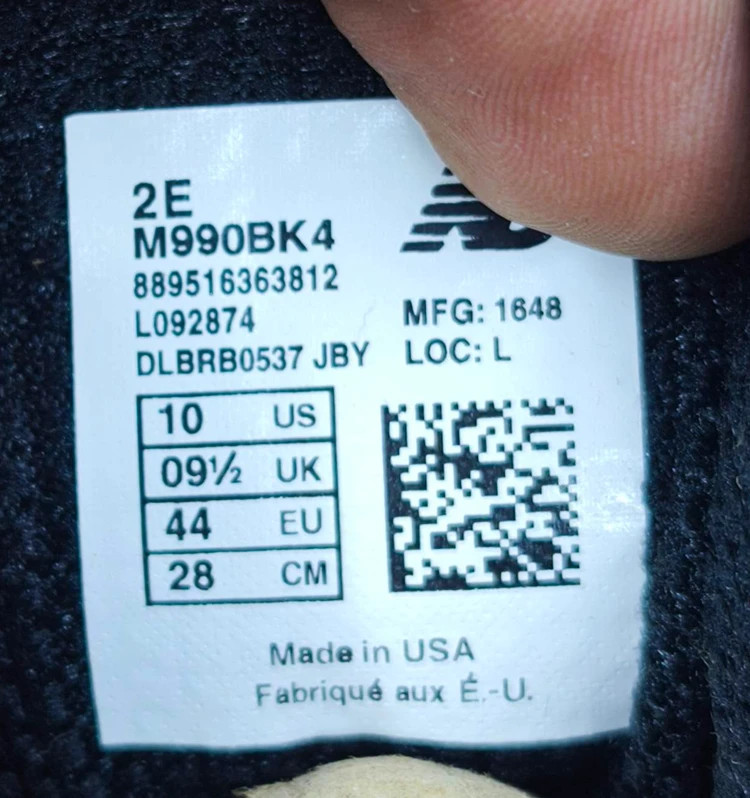 کتونی نیوبالانس ۹۹۰ وی ۶ / Newbalance 990 v6 / لیبل امریکایی / رانینگ و پیاده رویی / سایز ۴۰ الی ۴۵ / ضمانت کیفیت کالا / فروش تکی و عمده