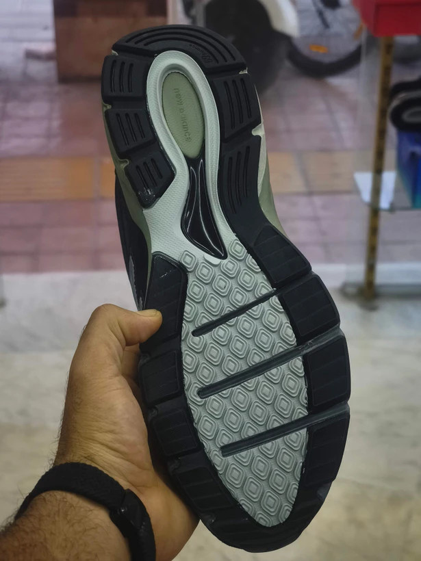 کتونی نیوبالانس ۹۹۰ وی ۶ / Newbalance 990 v6 / لیبل امریکایی / رانینگ و پیاده رویی / سایز ۴۰ الی ۴۵ / ضمانت کیفیت کالا / فروش تکی و عمده